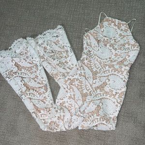 White lace jumper